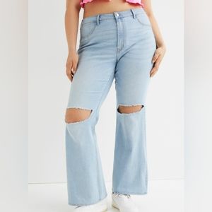 H&M Curvy Fit Flared High Waisted Jeans Sz 6